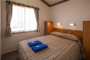 Euston Club Resort Cabin 8 bedroom